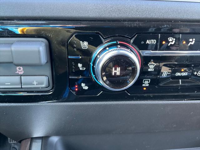 2026 GMC Sierra 2500HD Crew Cab, Standard Bed, SLT, 4WD