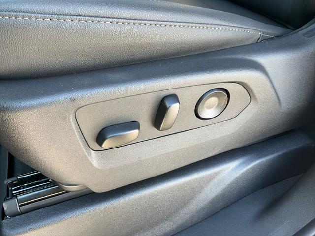 2026 GMC Sierra 2500HD Crew Cab, Standard Bed, SLT, 4WD