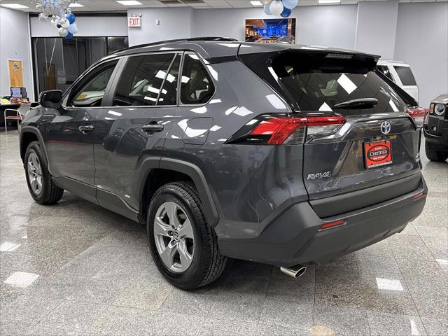 2022 Toyota RAV4 Hybrid XLE [4]