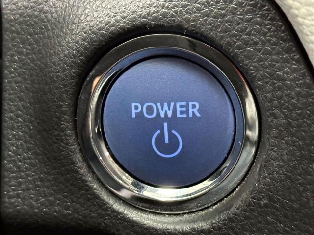 2022 Toyota RAV4 Hybrid XLE [22]