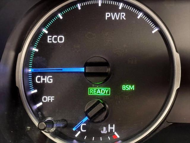 2022 Toyota RAV4 Hybrid XLE [23]