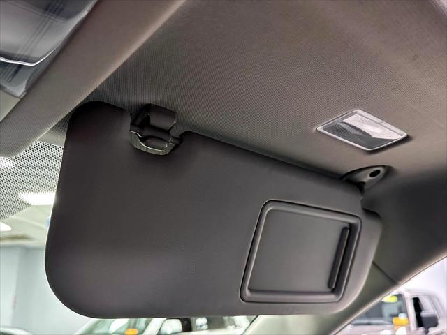 2022 Toyota RAV4 Hybrid XLE [25]