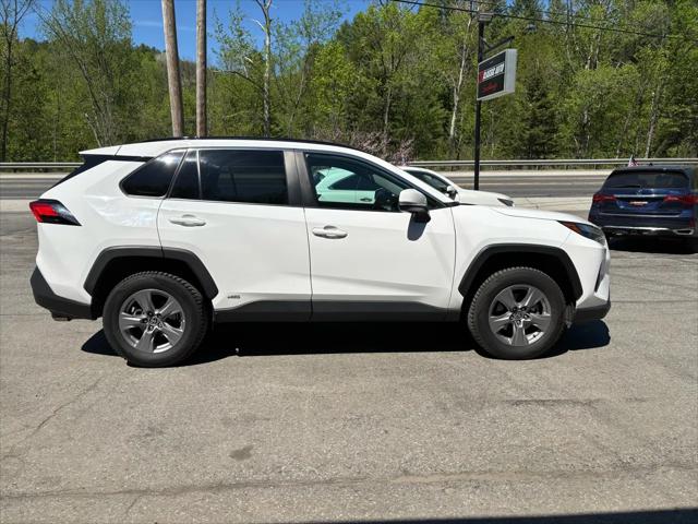 2022 Toyota RAV4 Hybrid XLE