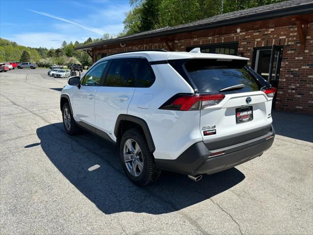 2022 Toyota RAV4 Hybrid XLE
