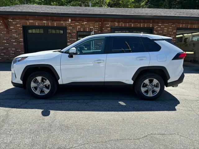 2022 Toyota RAV4 Hybrid XLE