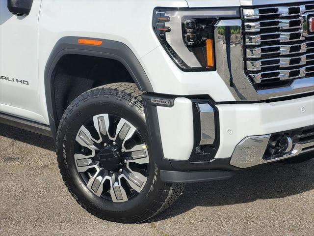 2026 GMC Sierra 2500HD Crew Cab, Standard Bed, Denali, 4WD