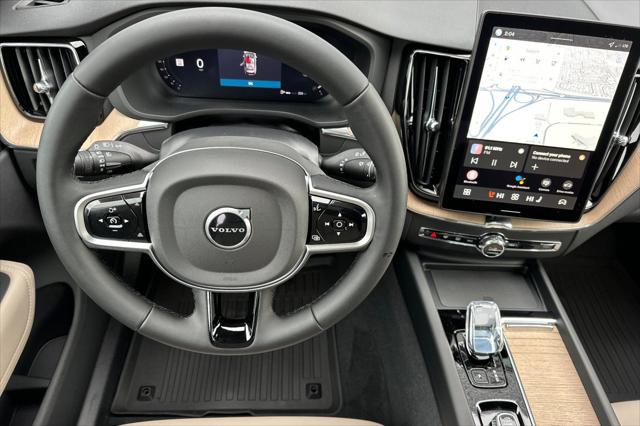 2026 Volvo XC60 B5 Plus