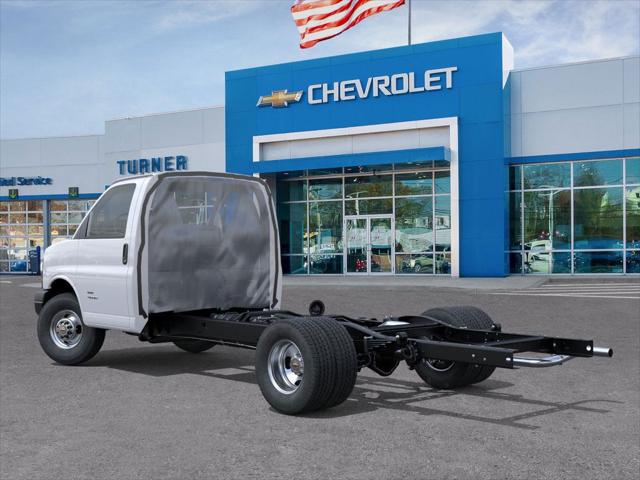 2025 Chevrolet Express Work Van