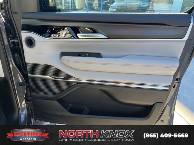 2026 Jeep Grand Wagoneer Summit Obsidian 4x4