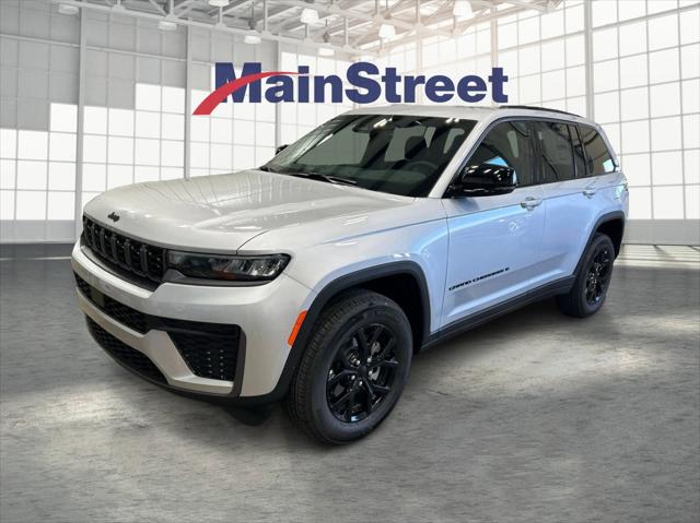 2026 Jeep Grand Cherokee Altitude 4x4 for sale in Lansing, KS