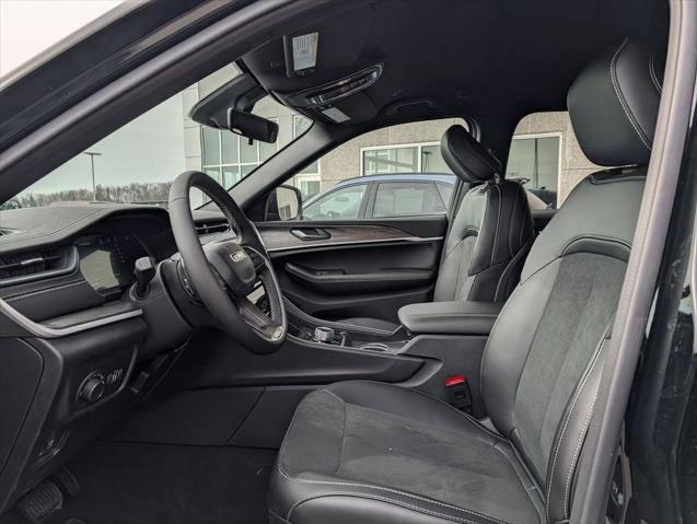 2026 Jeep Grand Cherokee Altitude 4x4