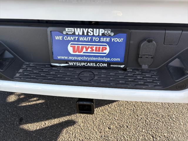 2026 Ram 1500 Laramie Crew Cab 4x4 5'7" Box