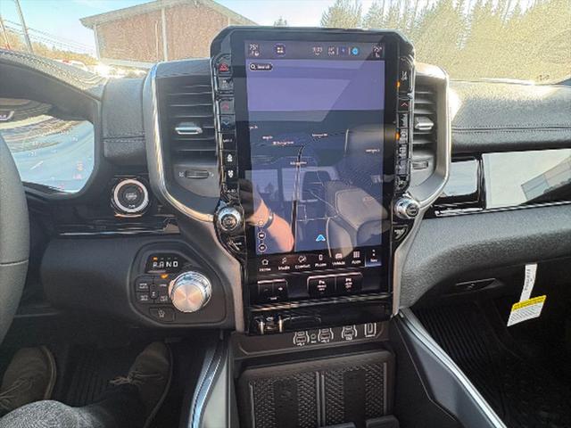 2026 Ram 1500 Laramie Crew Cab 4x4 5'7" Box