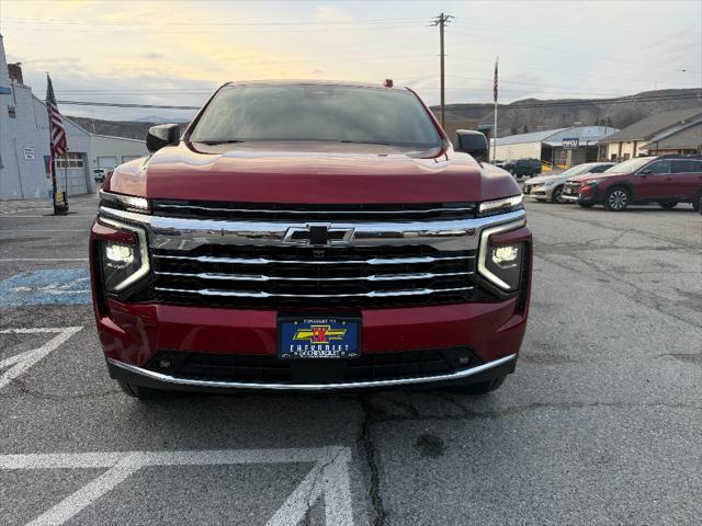 2026 Chevrolet Suburban LT, 4WD