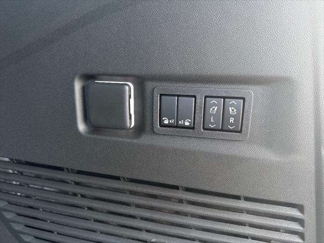 2026 Chevrolet Suburban LT, 4WD
