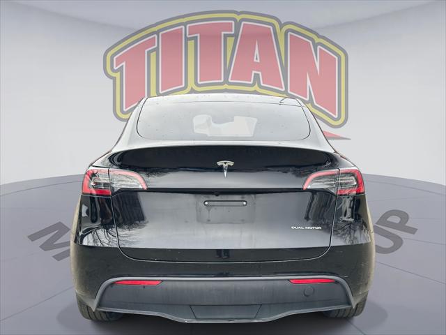 2023 Tesla Model Y Long Range Dual Motor All-Wheel Drive [4]