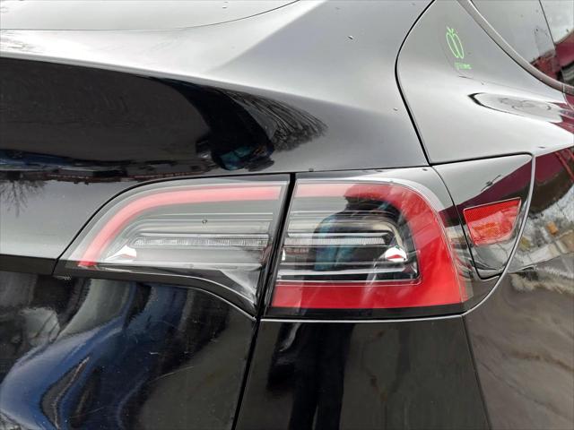 2023 Tesla Model Y Long Range Dual Motor All-Wheel Drive [13]