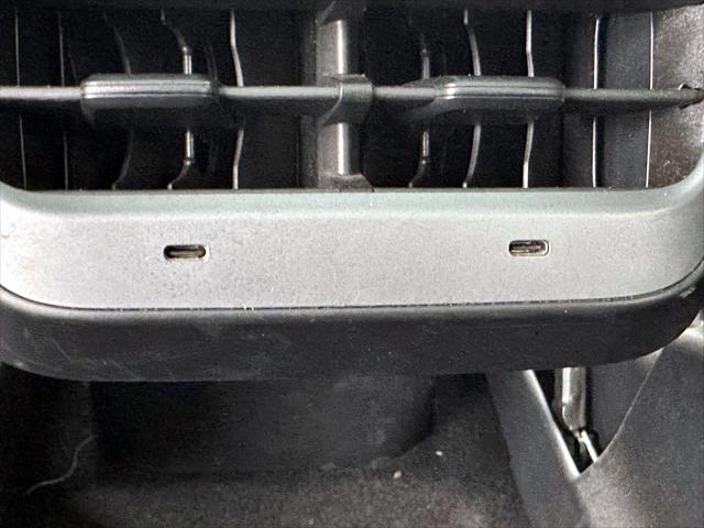 2023 Tesla Model Y Long Range Dual Motor All-Wheel Drive [19]