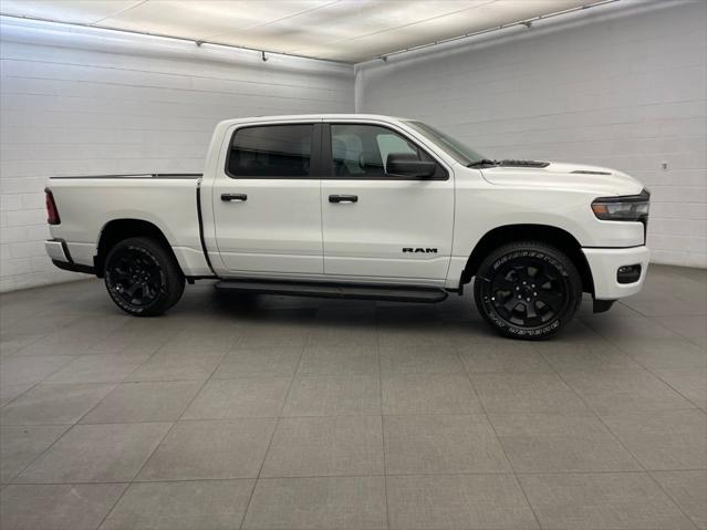 2026 RAM Ram 1500 RAM 1500 EXPRESS CREW CAB 4X4 57 BOX
