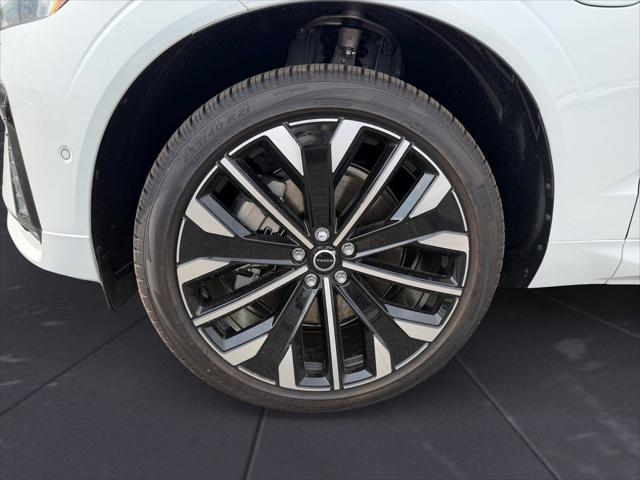 2026 Volvo XC60 Plug-In Hybrid Ultra, T8 AWD Electric/Gasoline, Dark