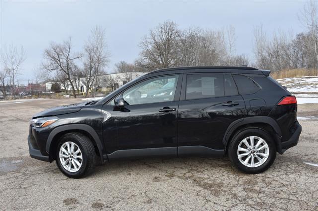 2024 Toyota Corolla Cross LE