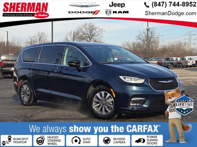 2024 Chrysler Pacifica Hybrid Select