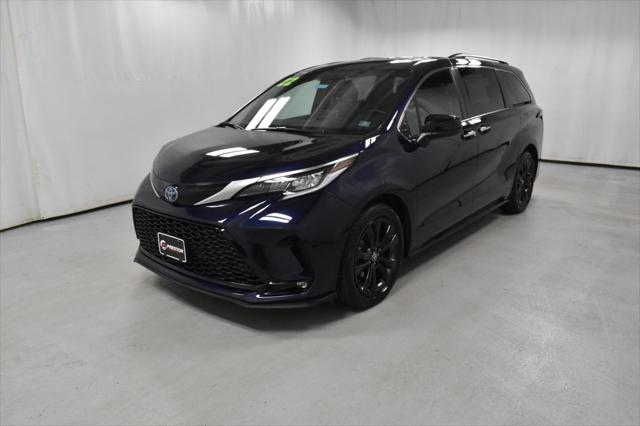2022 Toyota Sienna XSE 2022 Toyota Sienna XSE