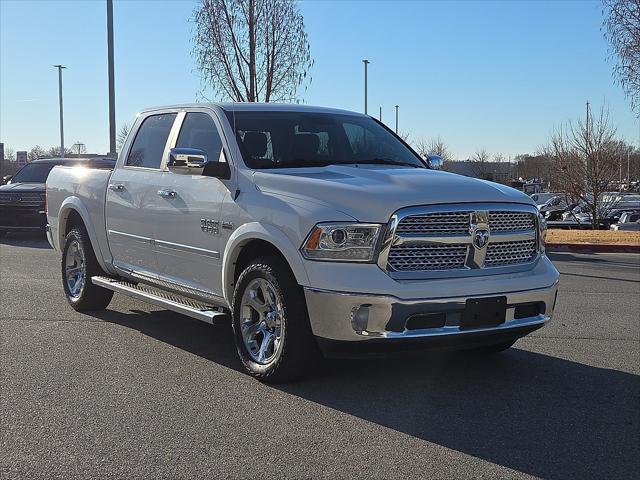 2017 RAM 1500 Laramie Crew Cab 4x4 57 Box