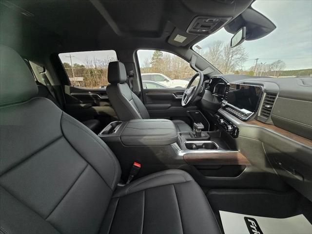 2026 GMC Sierra 1500 Crew Cab, Short Bed, SLT, 4WD