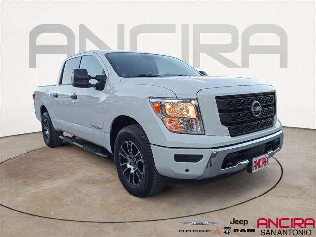 2023 Nissan TITAN Crew Cab SV 4x4
