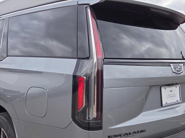 2023 Cadillac Escalade ESV 4WD Sport Platinum