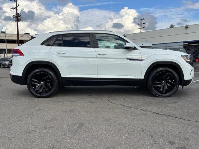 2022 Volkswagen Atlas Cross Sport 2.0T SE w/Technology