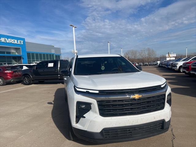 2024 Chevrolet Traverse FWD LS 2024 Chevrolet Traverse FWD LS