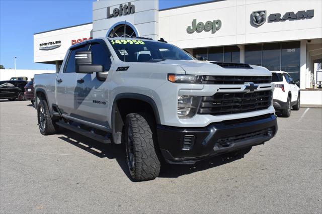 2024 Chevrolet Silverado 2500HD 4WD Crew Cab Standard Bed Custom