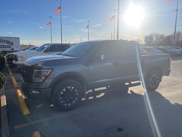 2023 Nissan TITAN Crew Cab PRO-4X 4x4