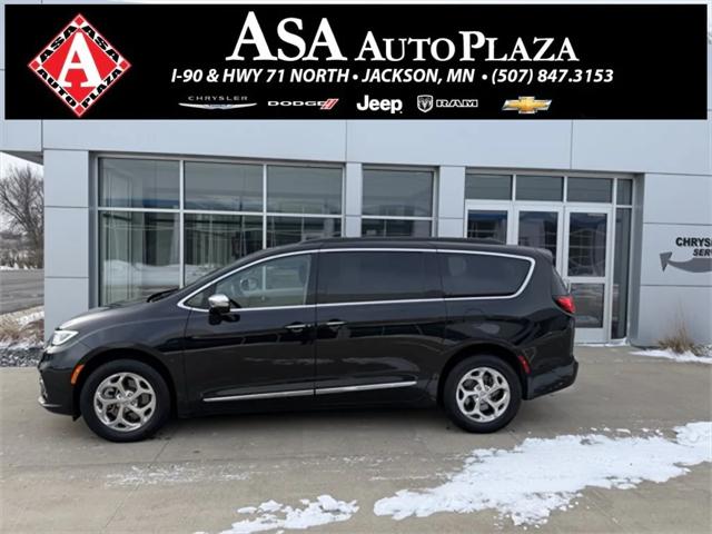 2022 Chrysler Pacifica Limited AWD