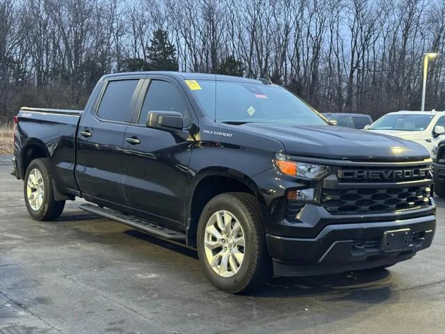 2023 Chevrolet Silverado 1500 4WD Crew Cab Standard Bed Custom