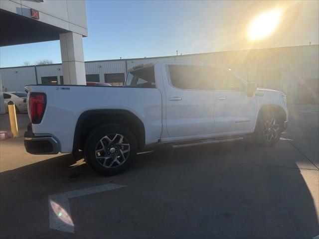 2024 GMC Sierra 1500 4WD Crew Cab Short Box SLT