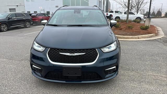 2024 Chrysler Pacifica Hybrid Pinnacle