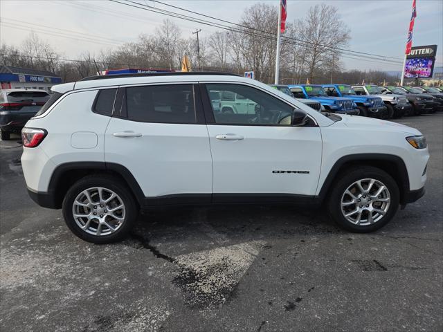 2024 Jeep Compass Latitude Lux FWD