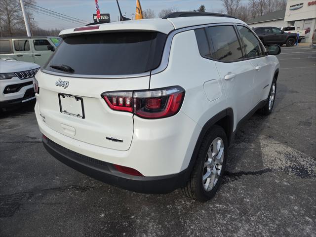 2024 Jeep Compass Latitude Lux FWD