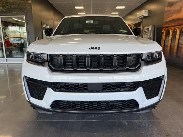 2026 Jeep Grand Cherokee GRAND CHEROKEE LAREDO ALTITUDE 4X4 2026 Jeep Grand Cherokee GRAND CHEROKEE LAREDO ALTITUDE 4X4