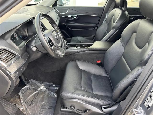 2020 Volvo XC90 T5 Momentum 7 Passenger