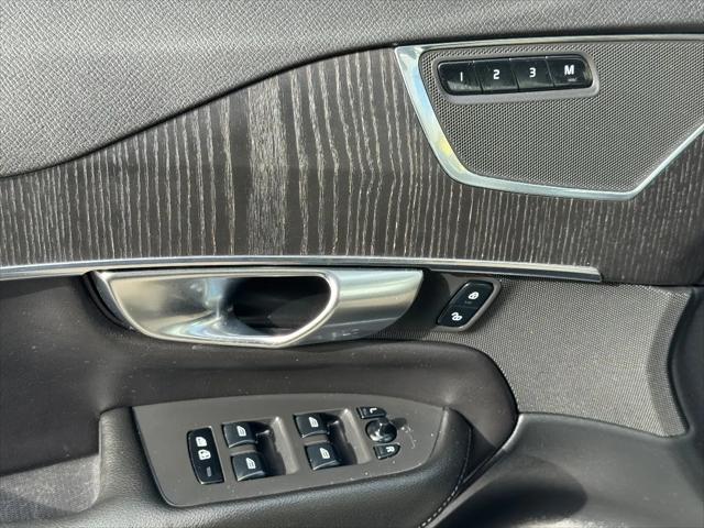 2020 Volvo XC90 T5 Momentum 7 Passenger