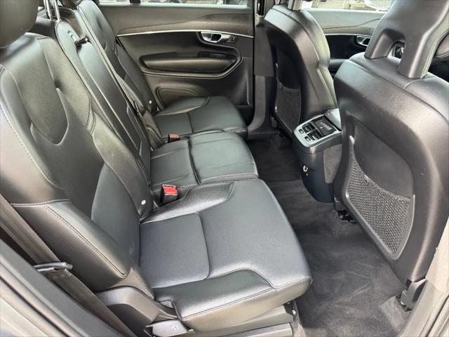 2020 Volvo XC90 T5 Momentum 7 Passenger