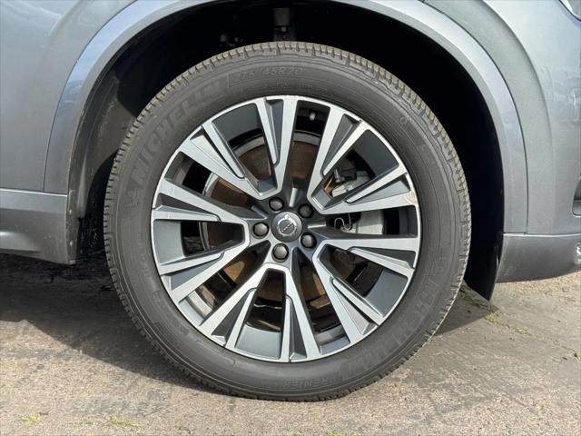 2020 Volvo XC90 T5 Momentum 7 Passenger