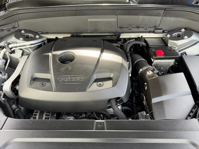 2020 Volvo XC90 T5 Momentum 7 Passenger