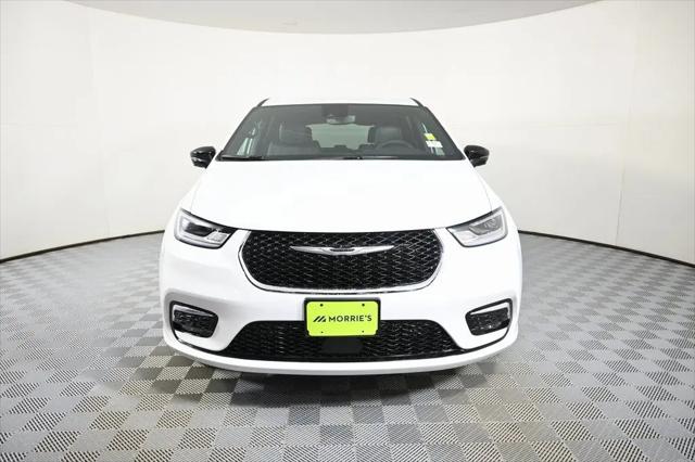 2026 Chrysler Pacifica Select AWD