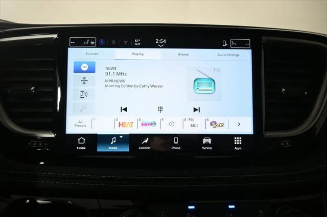 2026 Chrysler Pacifica Select AWD