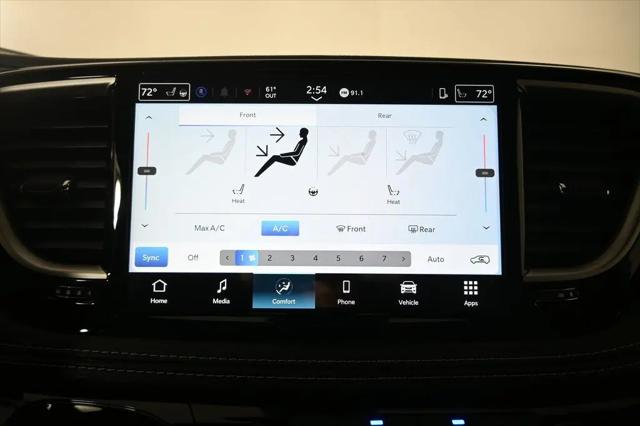 2026 Chrysler Pacifica Select AWD